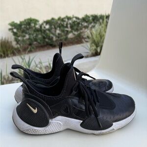 Nike Black and White Sneakers